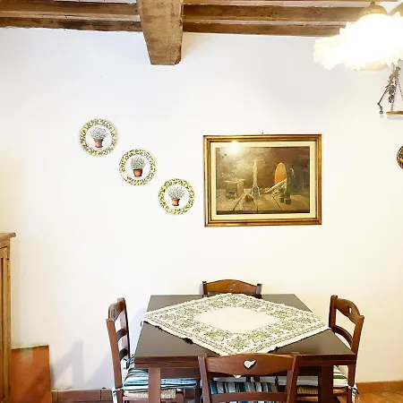 Apartment Angolino In Centro E Terme A 10 Min